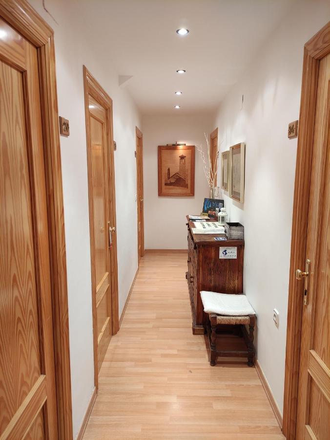 Hostal Escartin Sabiñánigo Екстериор снимка